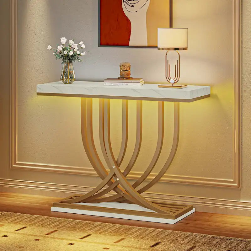 Console moderne dorée avec plateau en marbre pour entrée ou couloir